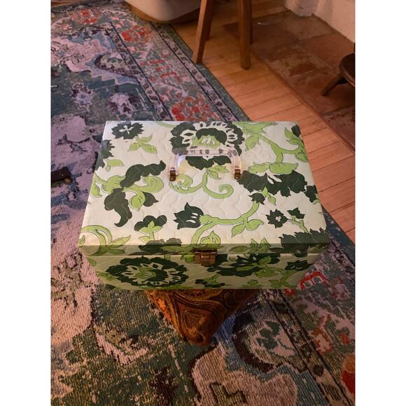 Vintage Vinyl‎ Covered Sewing Basket, Vintage Makeup Case, Floral,Hippie,1960s - Picture 4 of 10